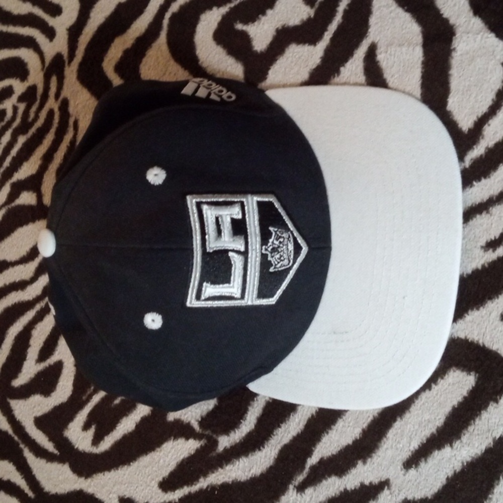 LA Kings snapback hat